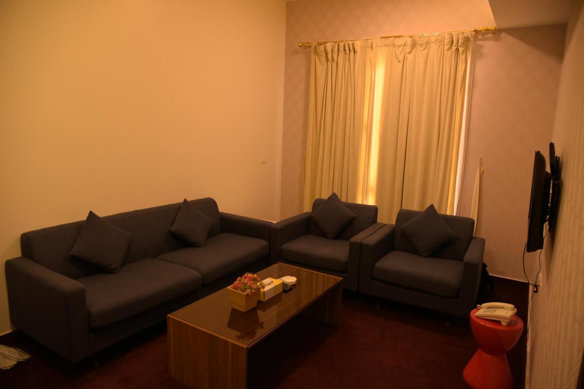 Dahlia Hotel Apartment Riggae クウェート エクステリア 写真